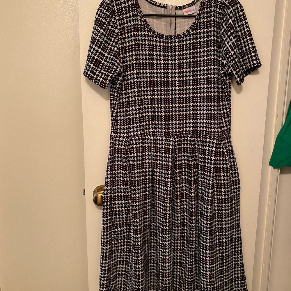 Lularoe Mint Houndstooth Amelia